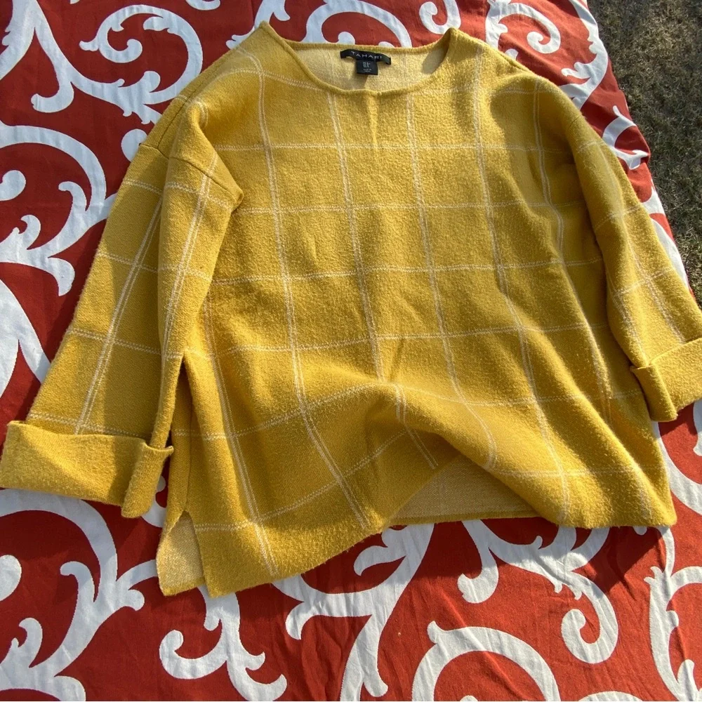 Tahari Yellow Checkered Sweatshirt size small top - Picture 4 of 10